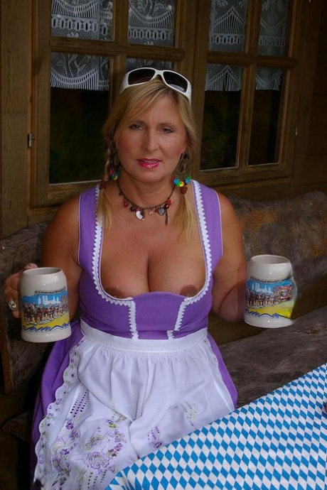 alura jenson seins énormes sympa parfait photo