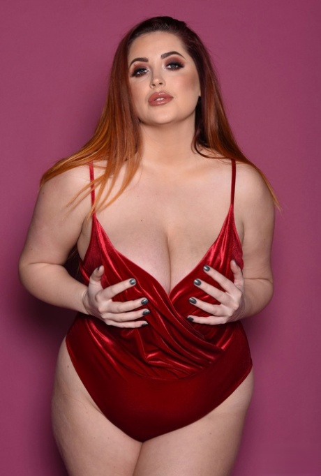 Lucy Vixen modèle parfait img