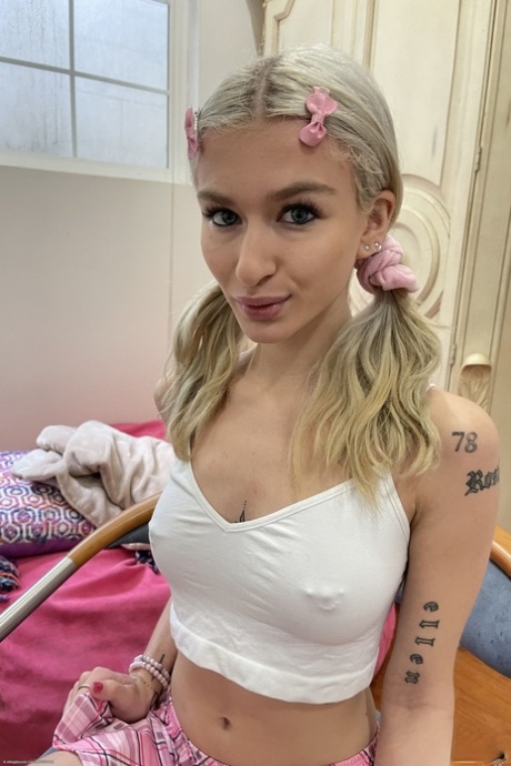 Emma Rosie star du porno xxx galeries